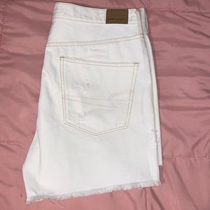 AE Denim '90s Boyfriend Short